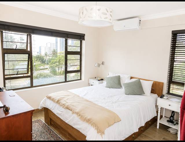 1 BEDROOM APARTMENT FOR SALE IN UMHLANGA CENTRAL